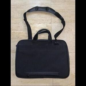 Briggs and Riley Black Laptop Bag 17”x13”x6”‎